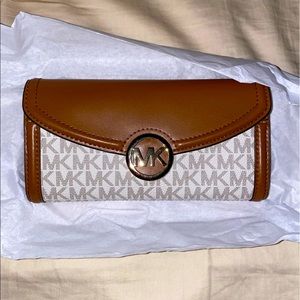 Michael Kors wallet